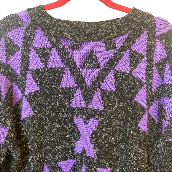 Vintage GFC New York 80’s Black & Purple Geometric Sweater - Picture 5 of 15